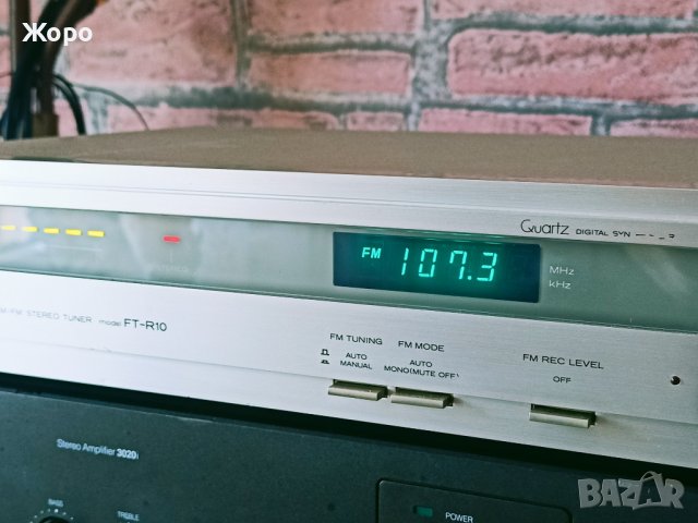 Рядък метален тунер Hitachi FT-R10 (10 серия), снимка 3 - Ресийвъри, усилватели, смесителни пултове - 36960079
