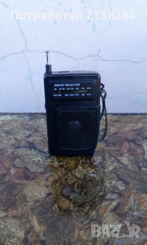 Радиоприемник , снимка 1 - Антикварни и старинни предмети - 37312787