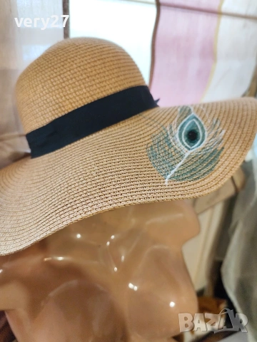 шапки за дамата