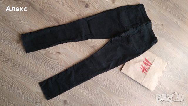 H&M - дънки с накъсан ефект 9-10г, снимка 6 - Детски панталони и дънки - 37521693
