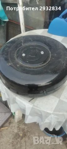 авто газова бутилка за мястото на резервната гума 