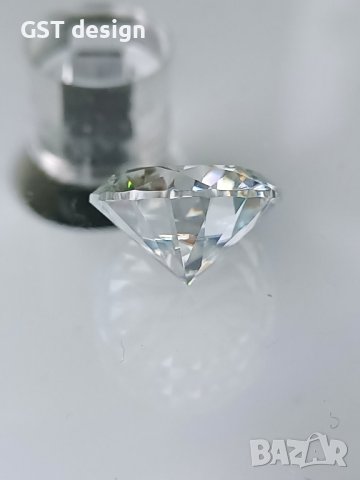 Топ Мойсанит Диамант Голям 10,9мм Фенси Moissanite Diamond 