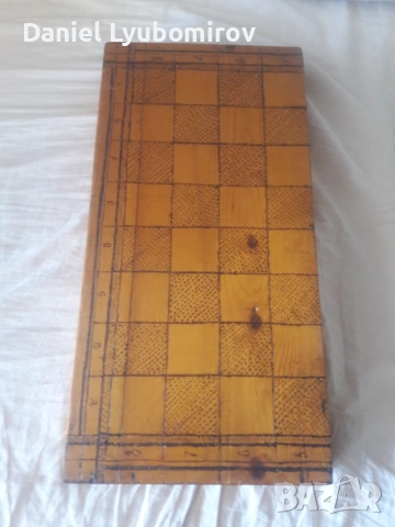 Дървена Табла 48*48см в много добро състояние, снимка 3 - Шах и табла - 53095858