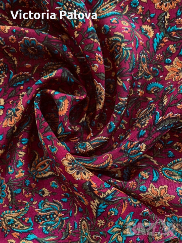 Красив копринен шал, снимка 3 - Шалове - 36548196