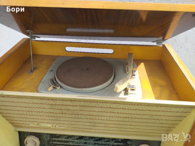 Радиограмофон Latvija M, снимка 5 - Радиокасетофони, транзистори - 28887261