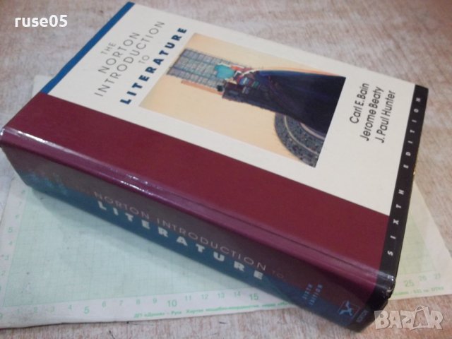 Книга"THE NORTON INTRODUCTION TO LITERATURE-C.BAIN"-2224 стр, снимка 18 - Специализирана литература - 43414819
