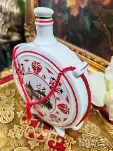 Двустранно декорирана порцеланова бъклица-Hollohaza- Hungary 1970-1980 год., снимка 9 - Колекции - 49185178