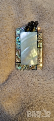 Колие, висулка.Седеф