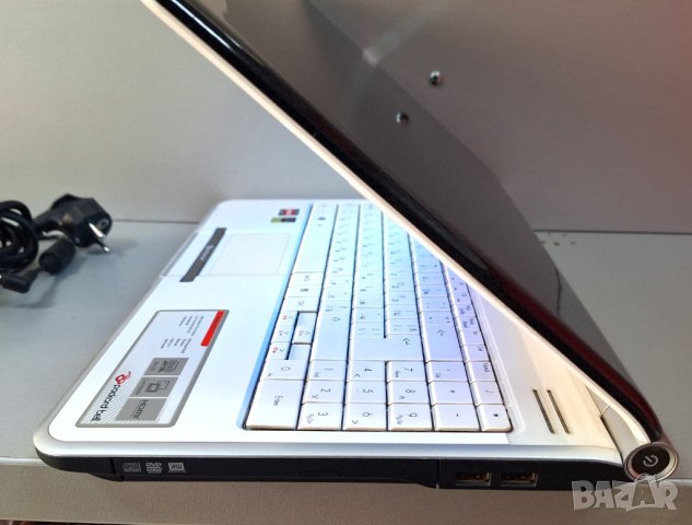 Перфектен! Лаптоп Packard Bell Easynote TJ72 (MS2285), снимка 12 - Лаптопи за дома - 43745695