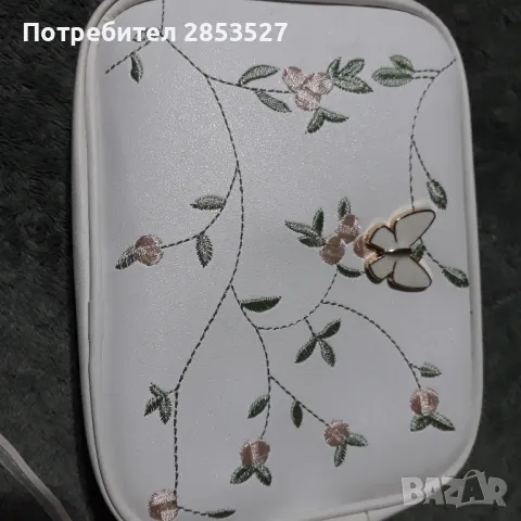 Бяла Чанта с бродерия, снимка 6 - Чанти - 48047002