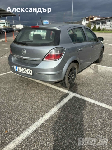 Опел Астра Х 2009 г , снимка 5 - Автомобили и джипове - 52478615