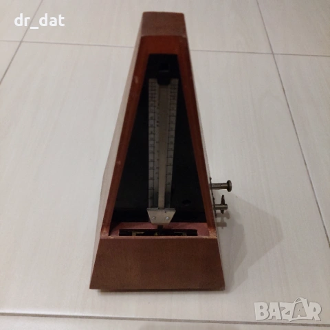 Стар немски метроном