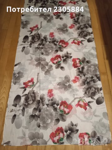 Копринен шал с флорални мотиви, снимка 6 - Шапки - 32940727