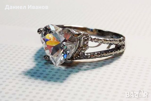 Златен пръстен бяло злато с камък СЪРЦЕ на Сваровски 18К, снимка 3 - Пръстени - 28458811