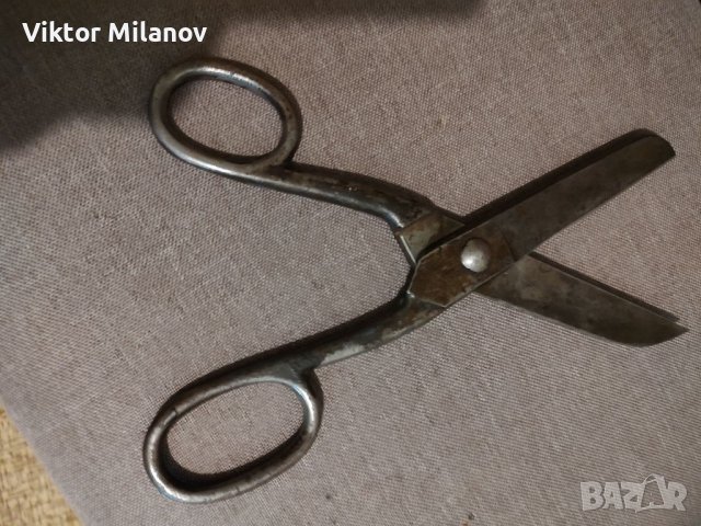 Стари шивашки ножици, снимка 2 - Антикварни и старинни предмети - 37229327