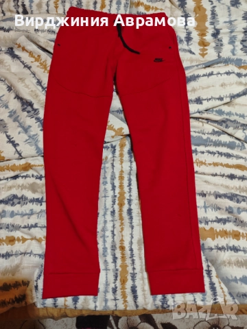 Nike tech fleece червен, снимка 3 - Спортни дрехи, екипи - 52910042