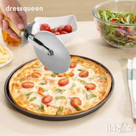 (ДЪРВЕНА ДРЪЖКА) ухненски уред за рязане на пица и тесто, снимка 2 - Други стоки за дома - 44015753