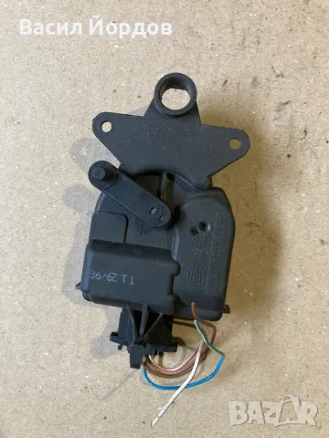 Моторче Клапи Парно за Голф 4 / 1J0 907 511 / 653 400 R / VAG / Golf 4 / Audi A3 / Seat, снимка 2 - Части - 48468903