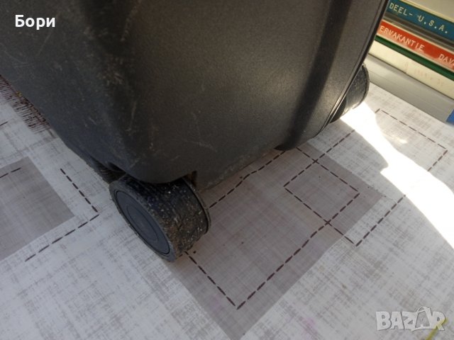 Samsonite пластмасов куфар, снимка 4 - Куфари - 40062078