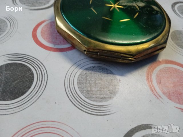 Zvaigznite стара месингова пудриера , снимка 4 - Други ценни предмети - 38254871