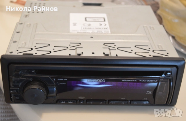 CD Reciever за кола KENWOOD KDC 3054-U с USB порт 4х50 вата