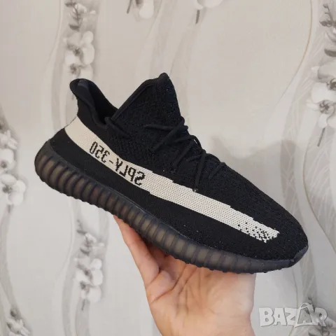 маратонки adidas YEEZY BOOST 350 V2 "Oreo  номер 46 ,5- 47 1/3, снимка 4 - Маратонки - 49784652