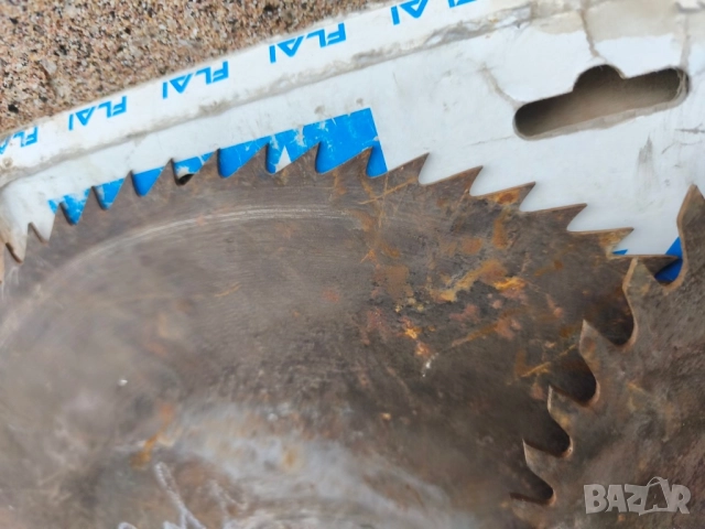 Дискове за циркуляр 300мм-2бр и 250мм, снимка 5 - Циркуляри - 51974908