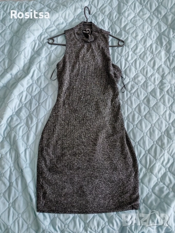 Празнична еластична рокля, снимка 3 - Рокли - 52719995