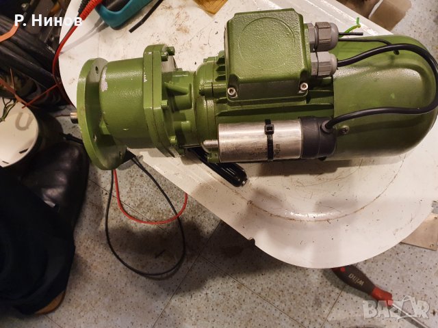 Монофазен ел.двигател/електромотор/електродвигател - с редуктор 0.37 kW 100 оборота, снимка 4 - Електродвигатели - 35100614