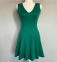 Зелена кукленска рокля без ръкав размер М/Л, снимка 1 - Рокли - 33510728