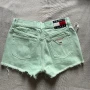 Къси деним панталонки Tommy Hilfiger, снимка 1