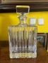 Стил⚜️ Изключително елегантен и стилен декантер Без да се натрапва с пищни форми и гравюри, но със с, снимка 1