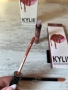 Нов комплект матово червило + молив в телесен цвят на марката KYLIE с аромат на шоколад ❤️, снимка 1