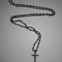 Продавам, Старинен сребърен кръст  с Исус - разпятие Христово с 2 сребърни синджира, снимка 1 - Колиета, медальони, синджири - 33013340
