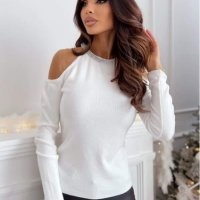 Ефектна блуза рипс , снимка 1 - Блузи с дълъг ръкав и пуловери - 43122019