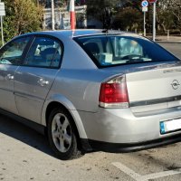 Opel Vectra Седан 2.0 DTI, снимка 4 - Автомобили и джипове - 43772675