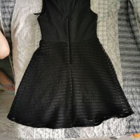 Черна дизайнерска рокля Lipsy, снимка 2 - Рокли - 40849404