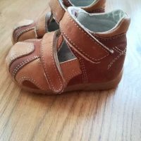 Детски обувки 19номер,, Капчица,,-пролет/есен, снимка 1 - Бебешки обувки - 28865304