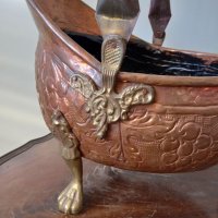 Ретро медна кофа с бронзови крака , снимка 2 - Декорация за дома - 35413920