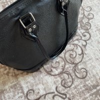 Дамска чанта кожа (черна), снимка 1 - Чанти - 38280913