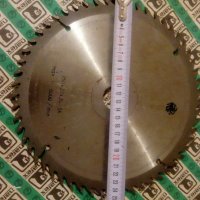 Видиран Циркулярен диск за дърво Ф-255мм,отвор - 60мм, снимка 1 - Резервни части за машини - 27301558