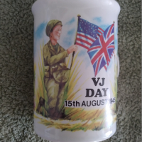 Колекционерска чаша VJ Day 15 август 1945. Англия. марк., снимка 6 - Колекции - 44907158
