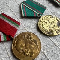Четири соц медала, снимка 2 - Антикварни и старинни предмети - 43226408