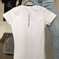 Calvin Klein дамска тениска КОД 15, снимка 2 - Тениски - 33278350