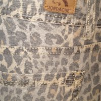 Еластични дънки в леопардов принт "Jordache" / голям размер, снимка 6 - Дънки - 28129968
