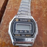 Стар електронен часовник Sharp, снимка 2 - Антикварни и старинни предмети - 39231992