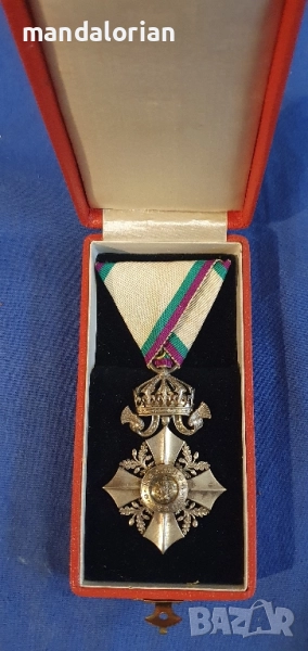 Орден За гражданска заслуга ДАМСКИ КРЪСТЪ III степен, снимка 1