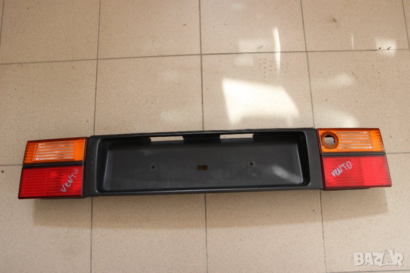 Вътрешен стоп VW Vento (1991-1996г.) стоп заден капак Венто / стопове / панел регистрационен номер, снимка 1