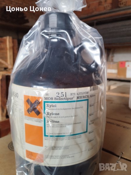КСИЛОЛ 2.5 Л. Xylol Selectipur- р. а. "Merck" C6H4(CHз)2(C8H10) 2.5 литра, снимка 1