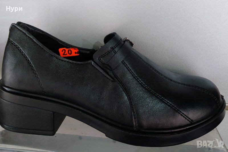 Дамски черни обувки със среден ток, снимка 1